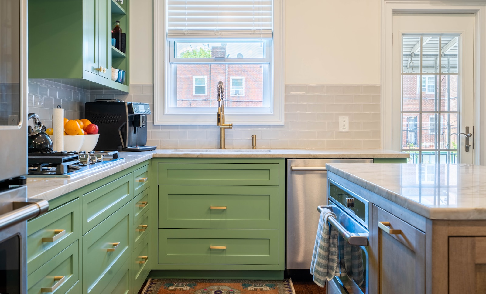 7 Simple Steps to Paint Perfect Kitchen Cabinets