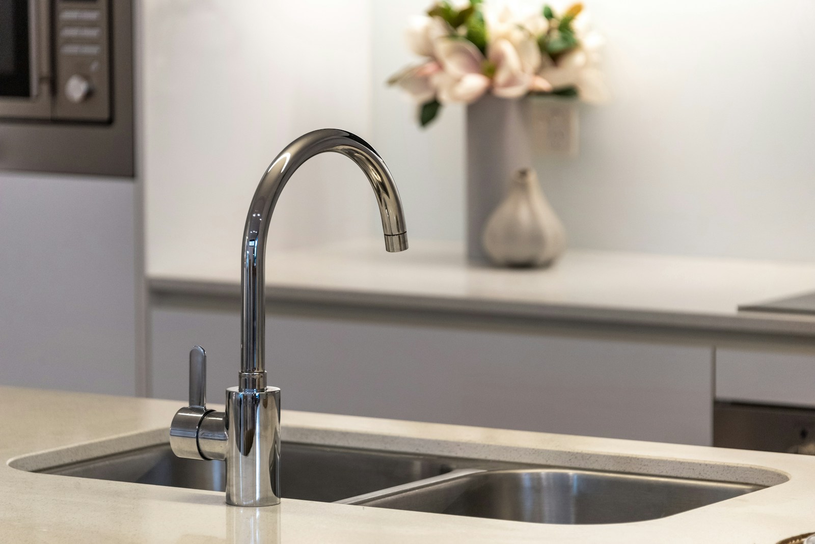 A Guide to Changing Your Kitchen Faucet